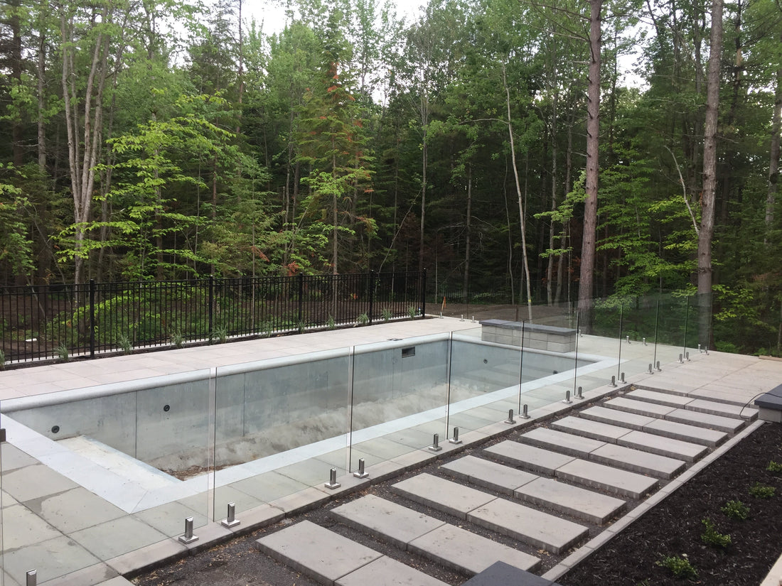 Clôture de verre à Vaudreuil