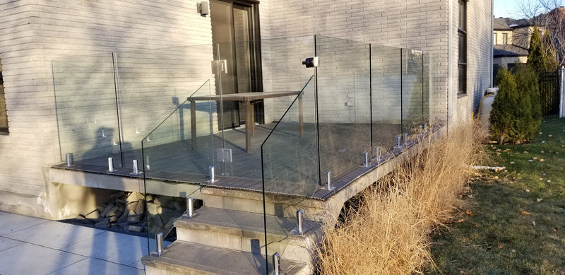 Rampe de verre à Laval