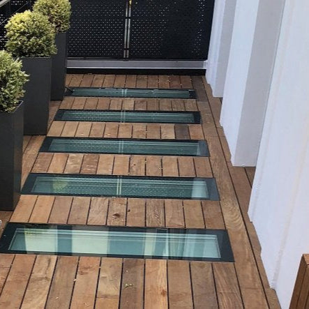 Verre insertion au plancher