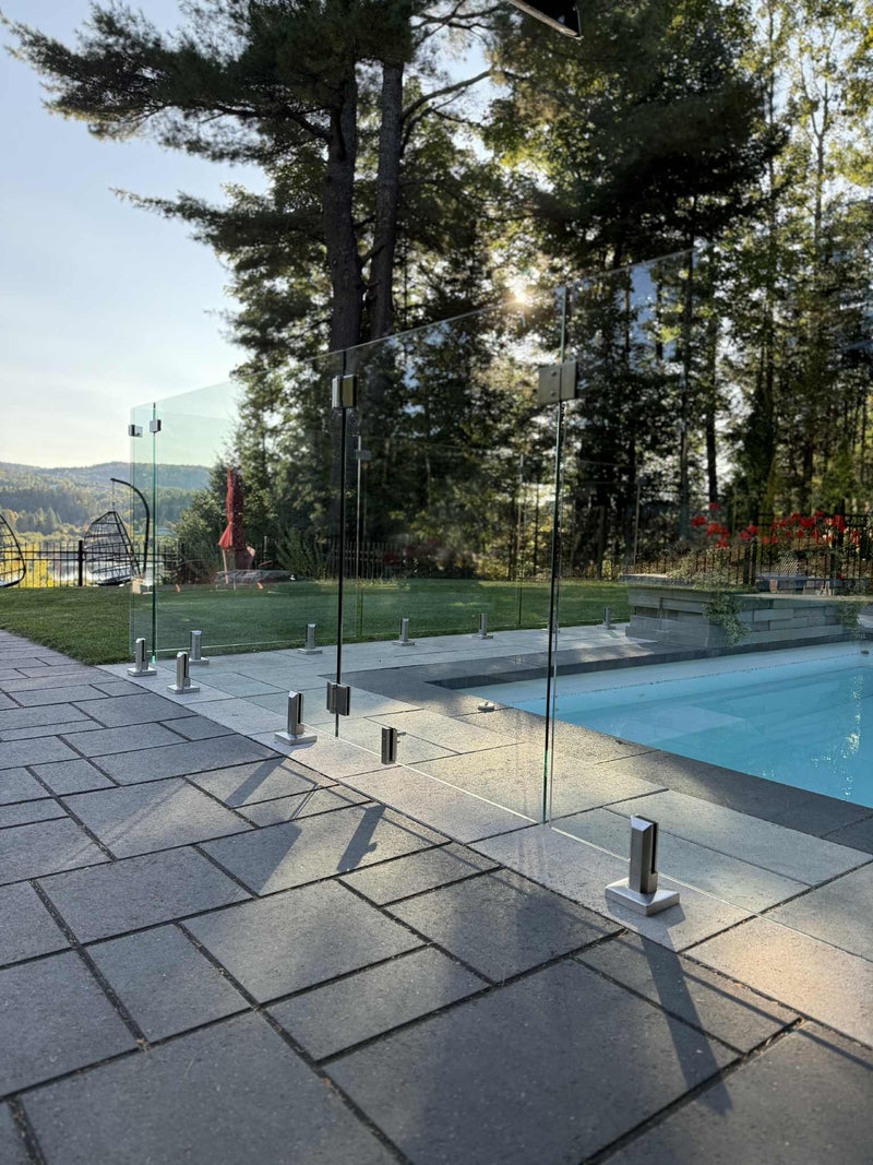 Clôture de verre à Rawdon