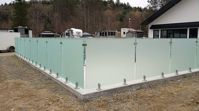 Clôture de verre satinée à Ste-Béatrix